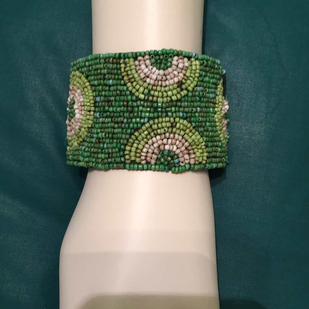 BEADED BRACELET